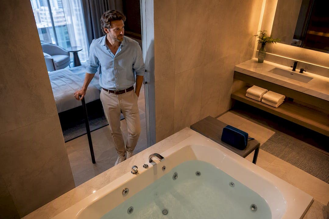 Travelers: Email 3–7 Days Before Arrival to Get a Jacuzzi Room Upgrade