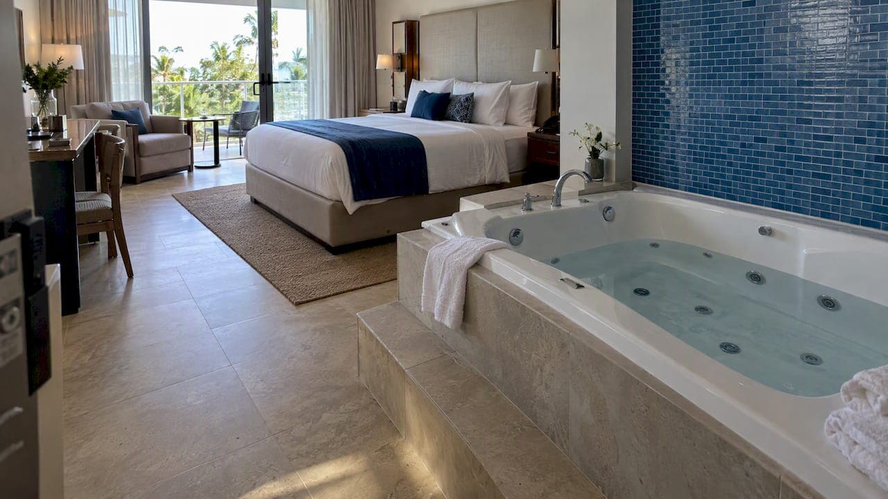 Best Points for Jacuzzi Suites: What to Check Before You Book